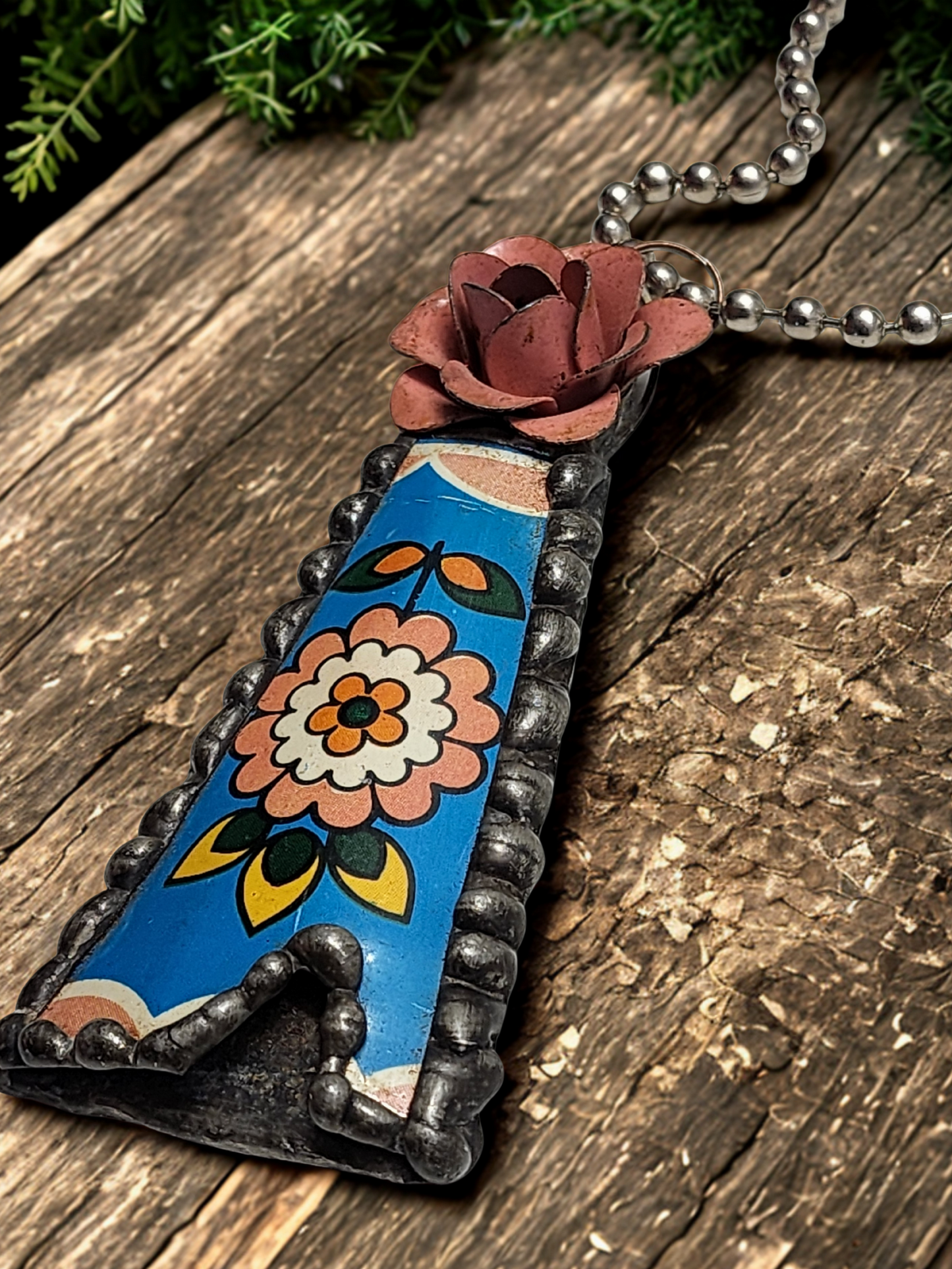 Floral Teepee Pendant Necklace with Pink Flower